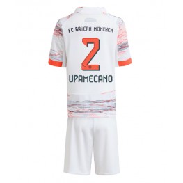 Bayern Munich Dayot Upamecano #2 Uit tenue Kids 2025-26 Korte Mouw (+ Korte broeken)